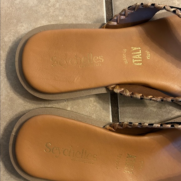 Seychelles  Black and Tan 7.5 Sandals - Picture 2 of 4